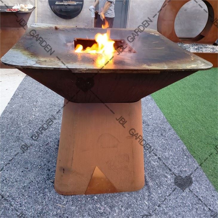 Outdoor Metal Grill