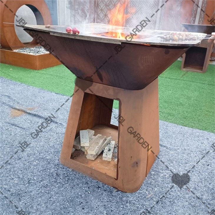 Outdoor Metal Grill