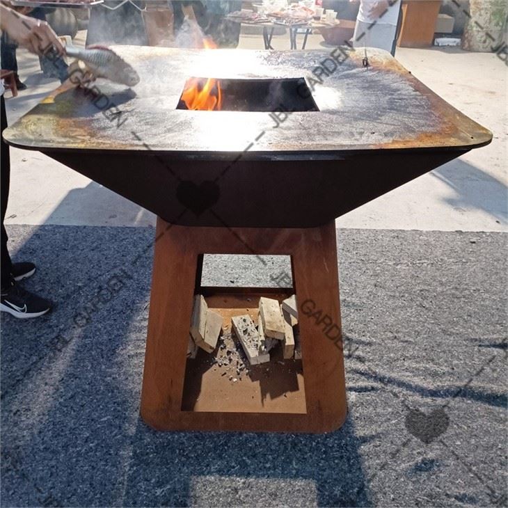 Outdoor Metal Grill