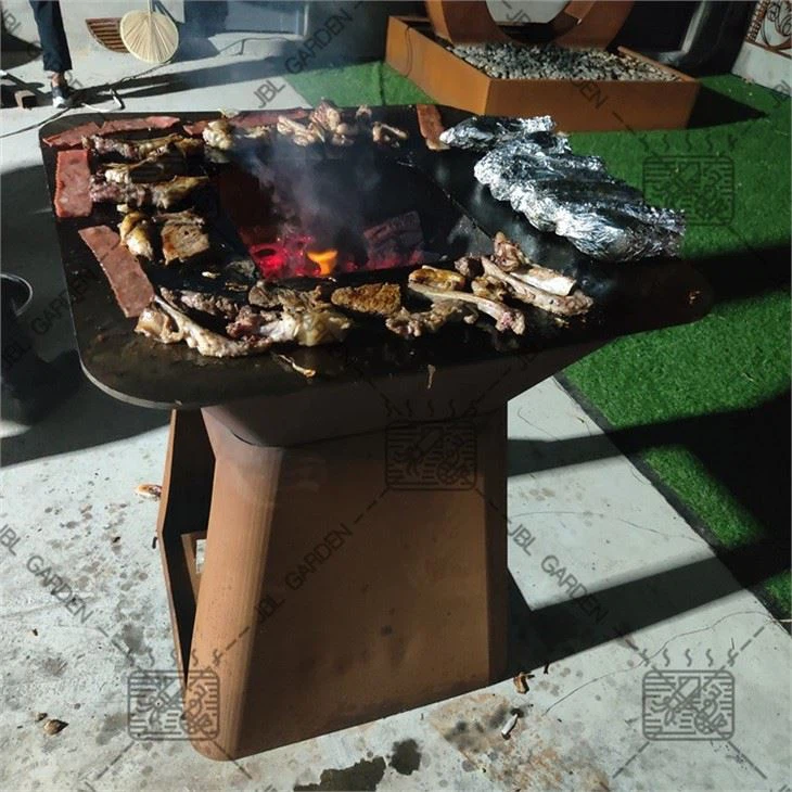 Retractable Steel Fire Pit Cooking Grill