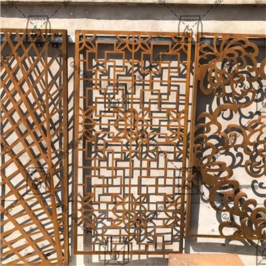 Ekraanaia paneelid Corten terasest