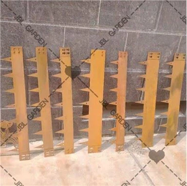 Tugev metallist maastikuäär