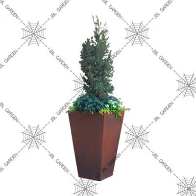 Väike ristkülikukujuline istutuskast