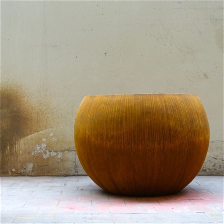 Kõrge küna väli istutuspott