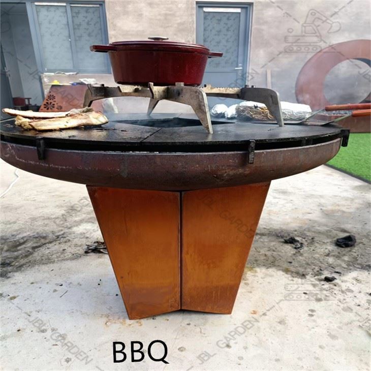 Puuküttega ahjuga grill