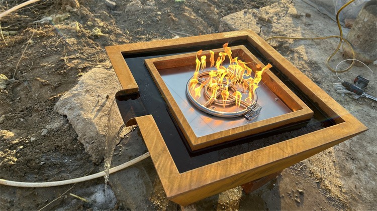 WATER AND FIRE FOUNTAINS 71 WATER AND FIRE FOUNTAINS 71