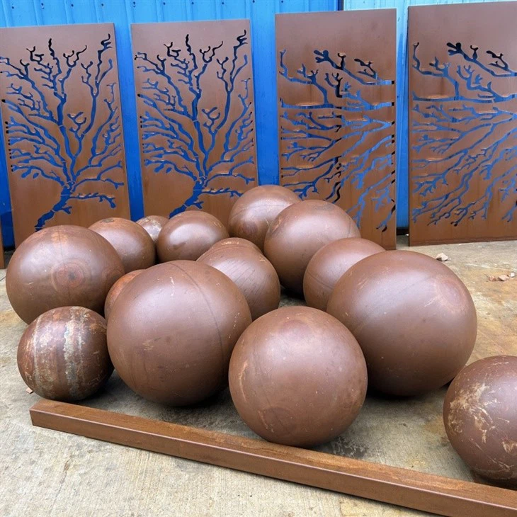 Rusty Art Sphere