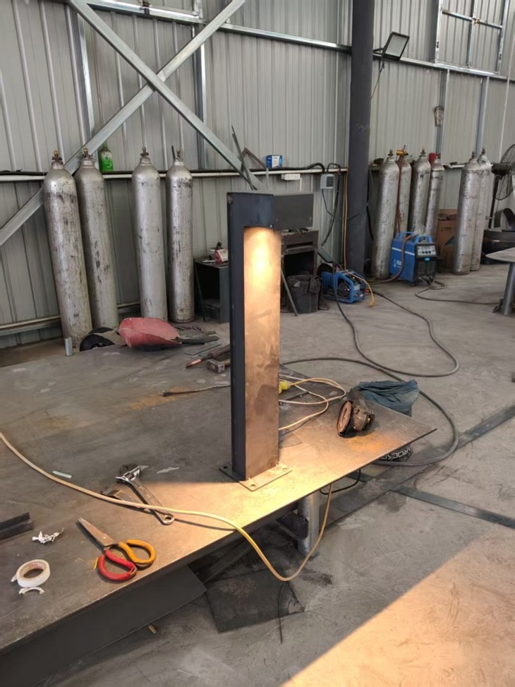 Ilmastikukindlad terasest Corteni terasest õuevalgustid